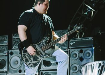 By Abby Gillardi - Van_Halen-8603, CC BY 2.0, https://commons.wikimedia.org/w/index.php?curid=87135965