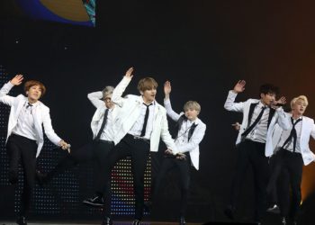 By Korea.net / Korean Culture and Information Service - https://www.flickr.com/photos/koreanet/27256661270/in/album-72157667095609146/, CC BY-SA 2.0, https://commons.wikimedia.org/w/index.php?curid=50350478